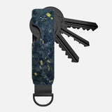 Howlera Compact Key Organizer — Slim Metal Keychain Holder (Holds 1–5 Keys)